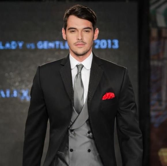 A fost fotbalist, iar acum este unul dintre cei mai apreciați actori de reclame din România!  _11