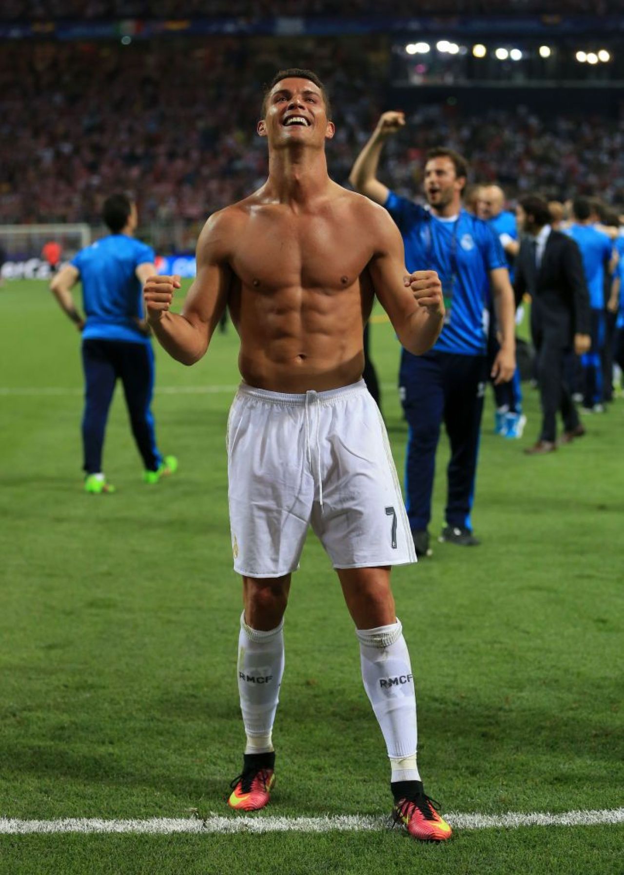 Cristiano Ronaldo le-a prezentat fanilor noul membru al familiei! Postarea a strâns peste 7 milioane de aprecieri în 2 ore _17