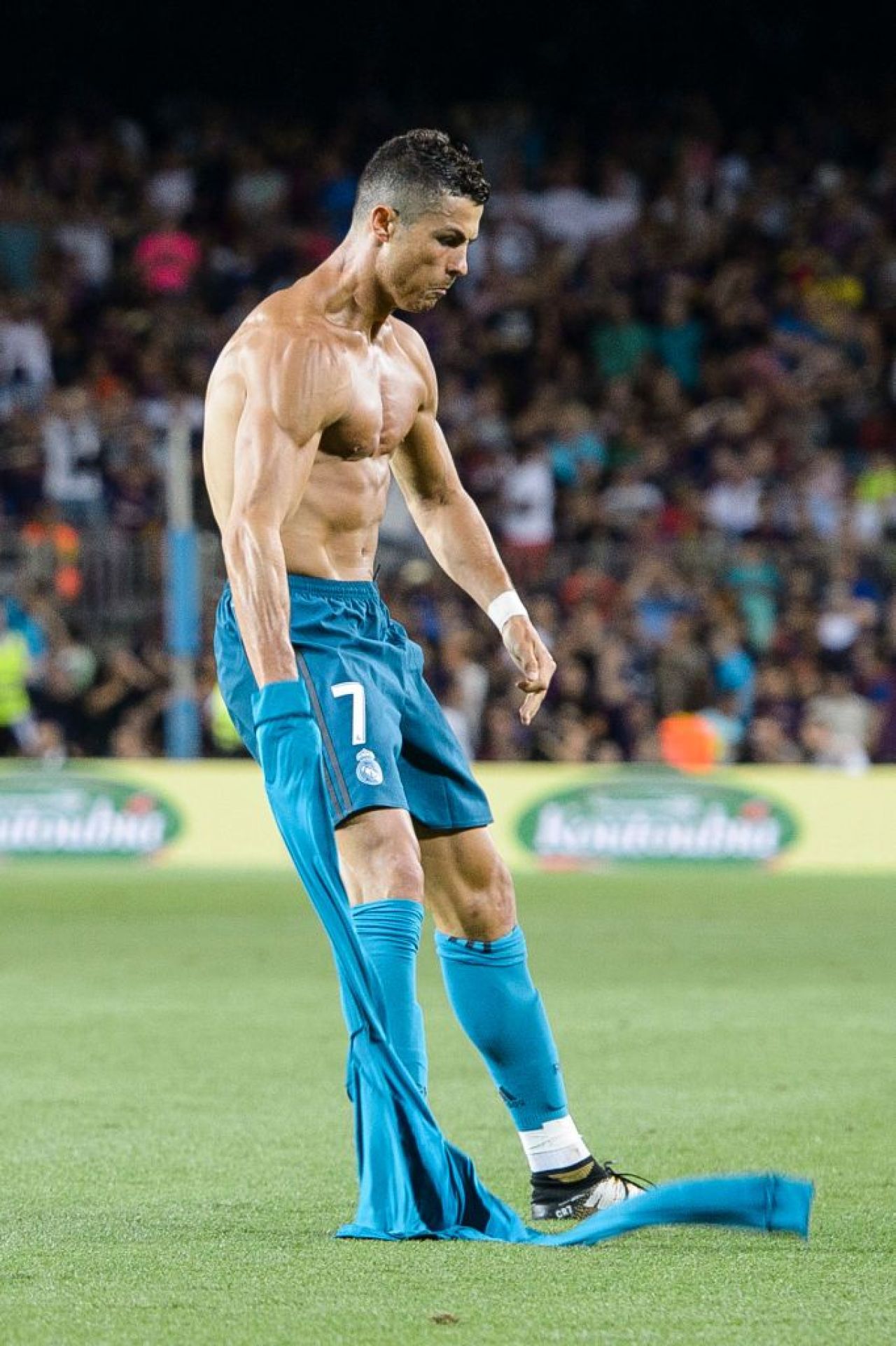 Cristiano Ronaldo le-a prezentat fanilor noul membru al familiei! Postarea a strâns peste 7 milioane de aprecieri în 2 ore _20