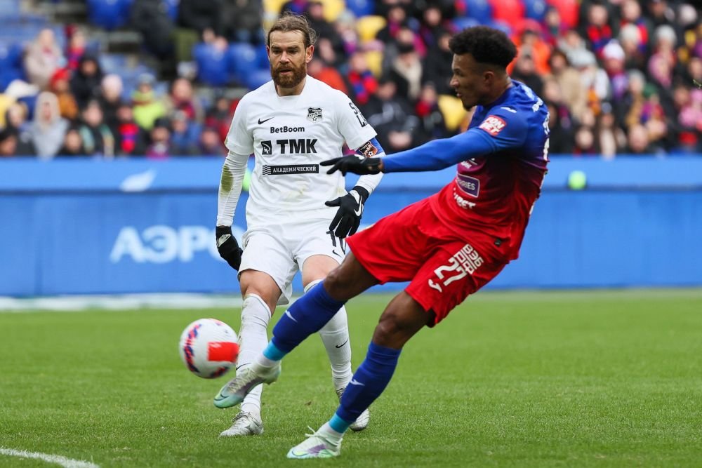 Eric Bicfalvi face spectacol în Rusia! 'Dublă' în meciul cu Dinamo Moscova și a ieșit „omul meciului” din nou _3
