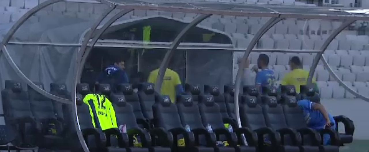 Adrian Mihalcea acuză că a fost lovit de jucătorii lui U Cluj: