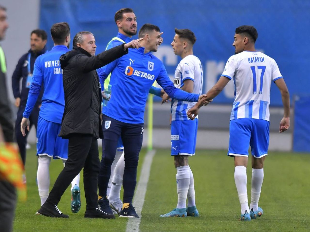 „Mulțumiri jucătorilor pentru acest meci!” Reghecampf, mulțumit după victoria la limită cu FC Voluntari: „Probabil unii oameni nu-s mulțumiți!” _4