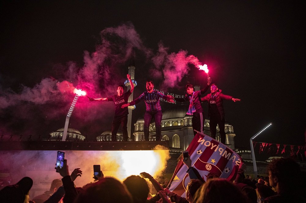 Trabzonspor a devenit campioana Turciei pentru prima data in 38 de ani_9