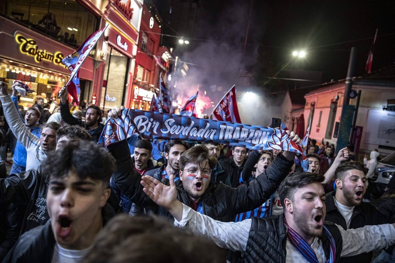 Trabzonspor a devenit campioana Turciei pentru prima data in 38 de ani_11