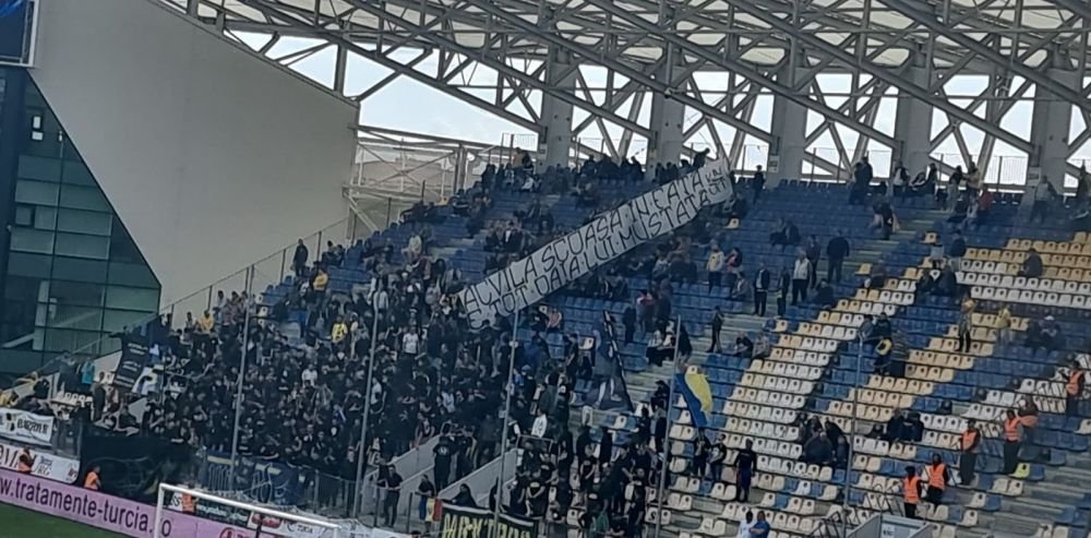 Petrolul - Steaua, derby fără gol în fața a 14.000 de fani! Cele mai tari bannere + cum arată clasamentul_4