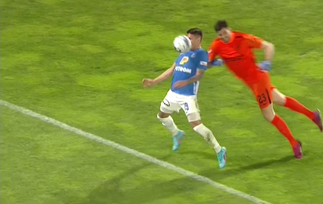 Farul, privată de un penalty la meciul cu CFR Cluj? Ce arată reluările la duelul Letica - Moldoveanu_5