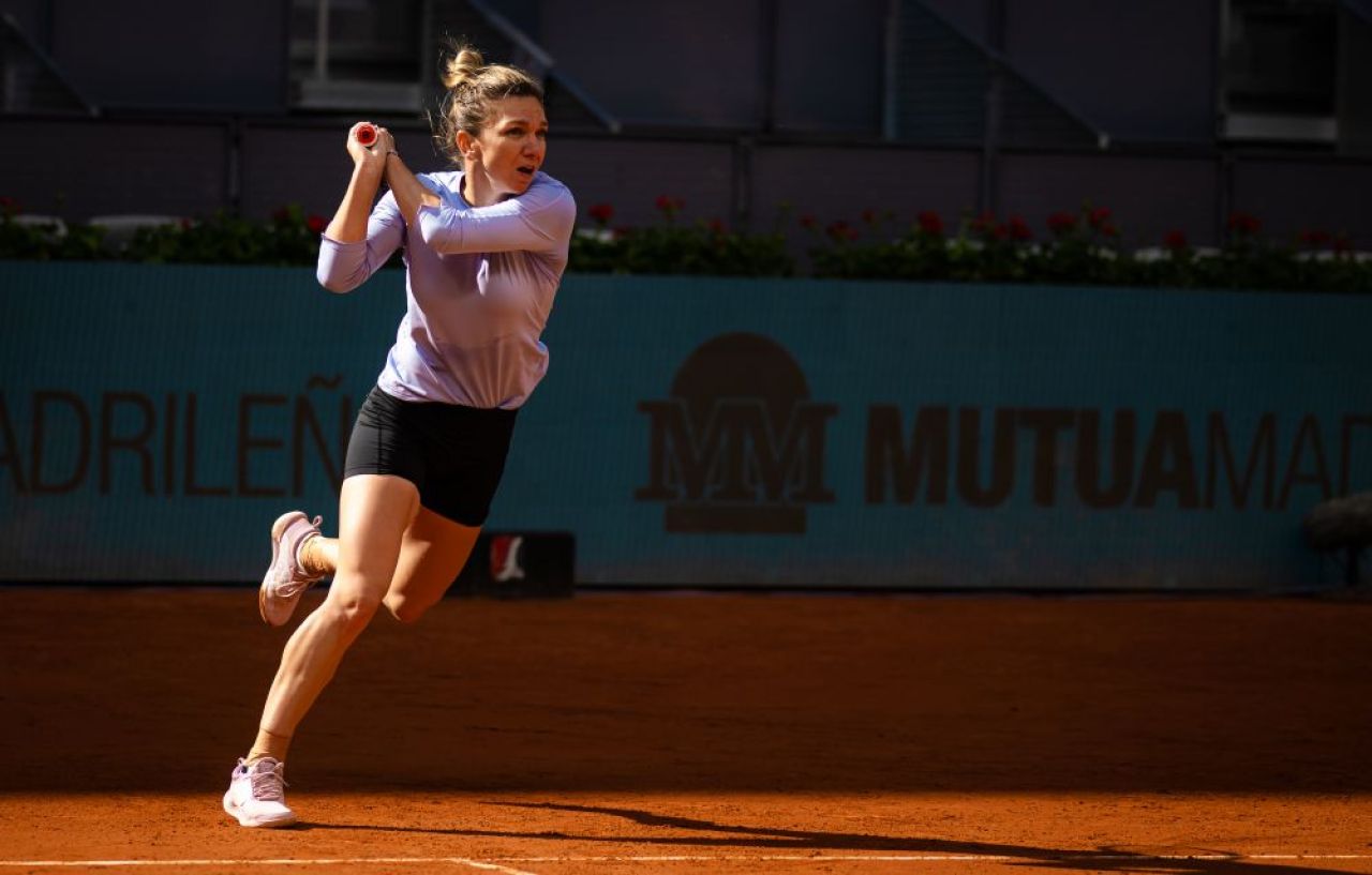 Simona Halep - Cori Gauff 6-4, 6-4. Simona Halep trece testul psihologic: revine de la 1-4 în setul 2 și se califică în sferturi la Madrid_4
