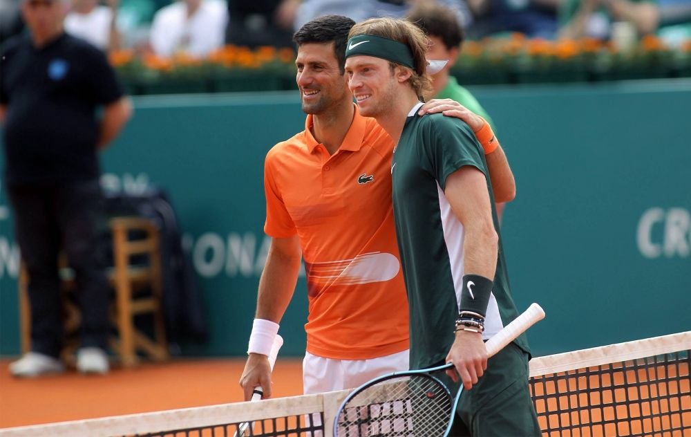 Novak Djokovic l-a bătut pe Carlos Alcaraz cu 6-1, într-un set de antrenament la Madrid. „Fiul meu nu mai ține cu Nadal, ci cu Alcaraz”_5