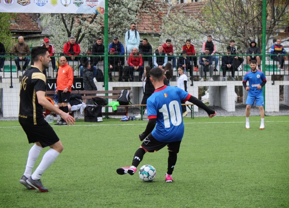 SPECIAL | Sighișoara a organizat un turneu modern de minifotbal. Campioni europeni și vicecampioni ai Ligii Campionilor au luat parte la competiție_10