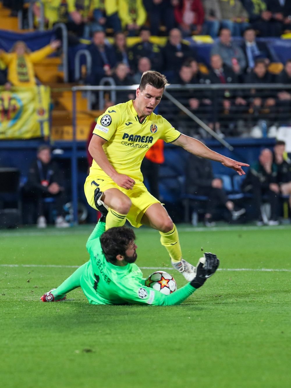 Reacție dură a oficialilor lui Villarreal: „A fost scandalos! Arbitrul nu are nivel pentru astfel de meciuri!” _6