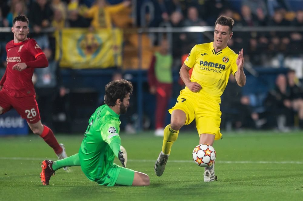 Reacție dură a oficialilor lui Villarreal: „A fost scandalos! Arbitrul nu are nivel pentru astfel de meciuri!” _13