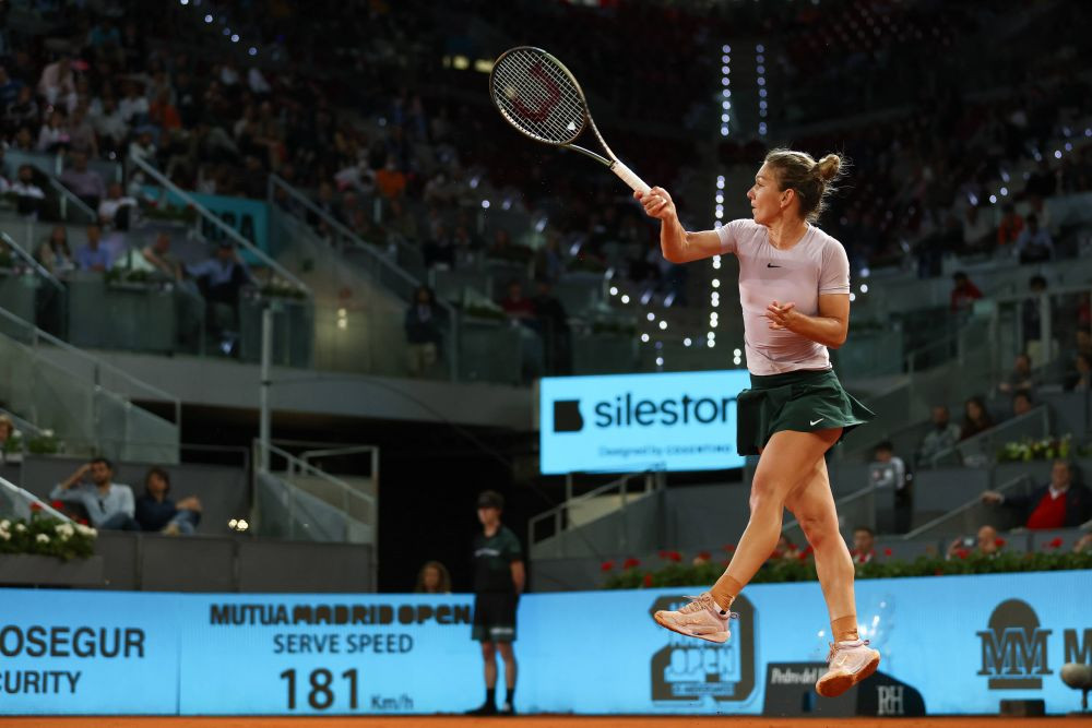 Una din zilele care se cer uitate: Simona Halep, învinsă clar de Ons Jabeur, în sferturi la Madrid. Primul eșec sub comanda lui Mouratoglou_3
