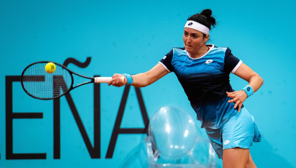 Lecție de tactică, predată Simonei Halep de către Ons Jabeur: &bdquo;Scurtele m-au ajutat să c&acirc;știg multe puncte&rdquo;