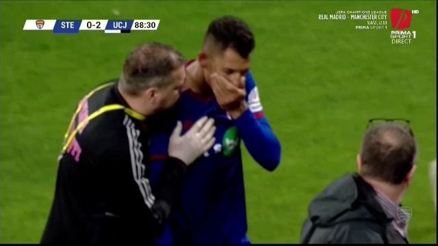 Momente de panică pe Ghencea, la CSA Steaua - U Cluj 0-2. Ambulanța a intrat pe teren