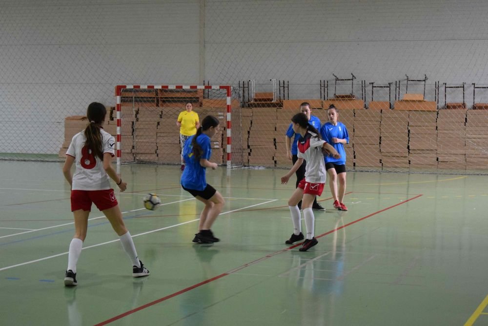 REPORTAJ | Dificultatea, obstacolul și lupta din periferia fotbalului feminin. Povestea sportivului care antrenează de la vârsta de 14 ani_11