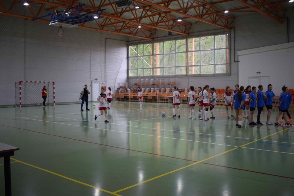 REPORTAJ | Dificultatea, obstacolul și lupta din periferia fotbalului feminin. Povestea sportivului care antrenează de la vârsta de 14 ani_16