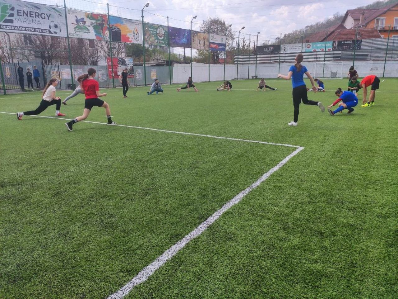 REPORTAJ | Dificultatea, obstacolul și lupta din periferia fotbalului feminin. Povestea sportivului care antrenează de la vârsta de 14 ani_19