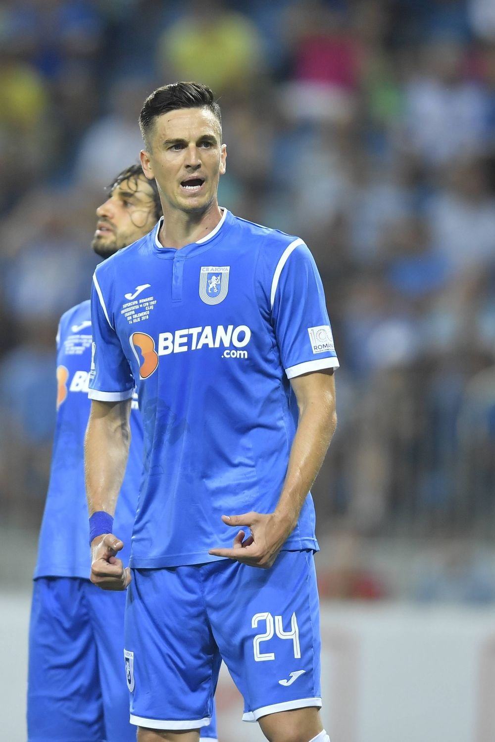 Din Premier League, înapoi în tribunele din Liga 1! Marele regret al unui campion cu FCSB: „Am zis că aleg fotbalul, nu banii!” Antrenorul care l-a 'păcălit': „Mi-a zis că mă vrea, m-a ținut în tribună!” _19