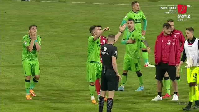 Pierdere importantă la Dinamo pentru baraj! A văzut cartonaș roșu după ultimul fluier_4