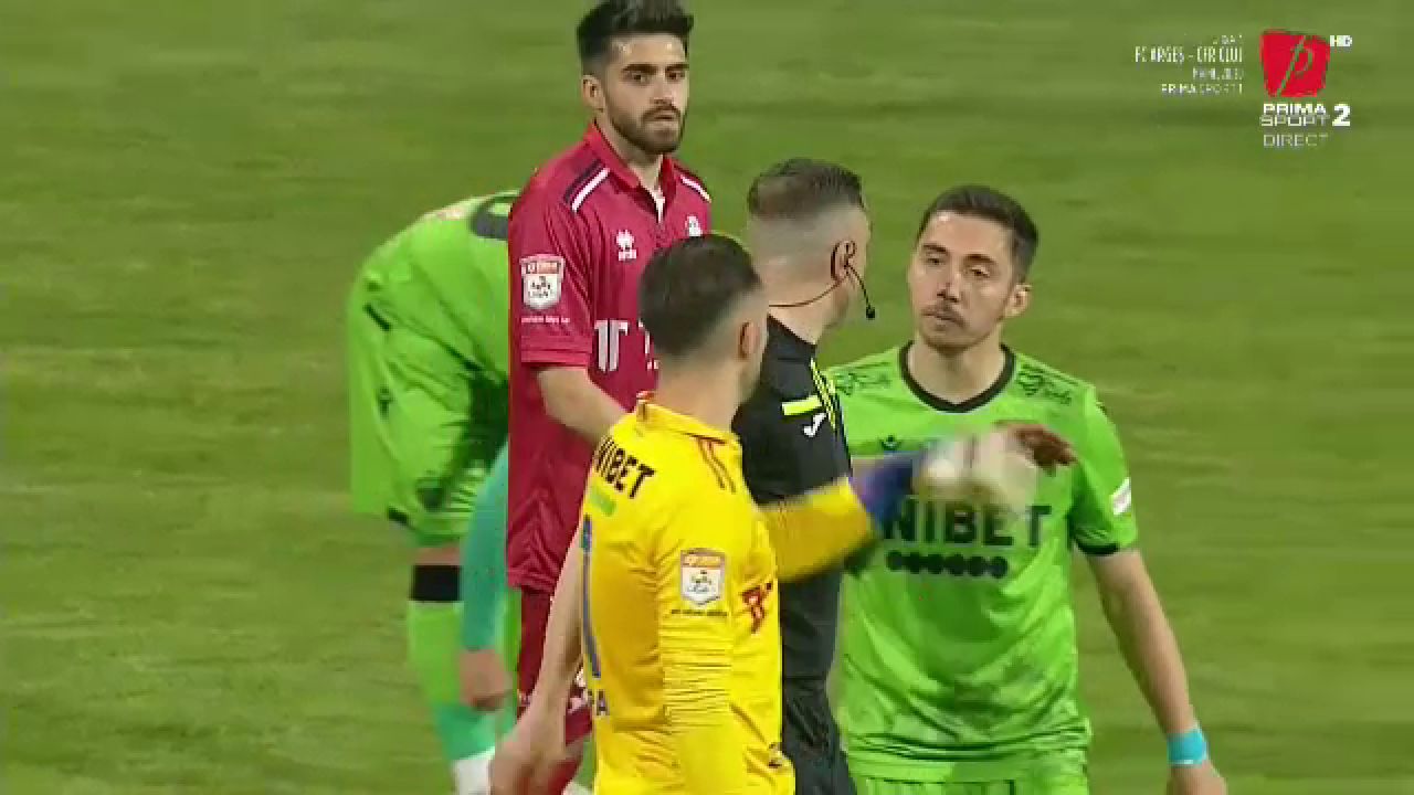 Pierdere importantă la Dinamo pentru baraj! A văzut cartonaș roșu după ultimul fluier_8