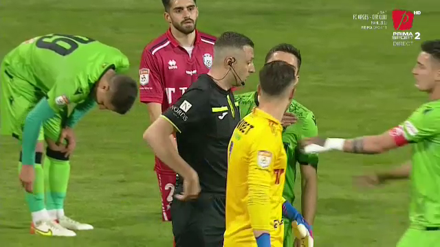 Pierdere importantă la Dinamo pentru baraj! A văzut cartonaș roșu după ultimul fluier_9