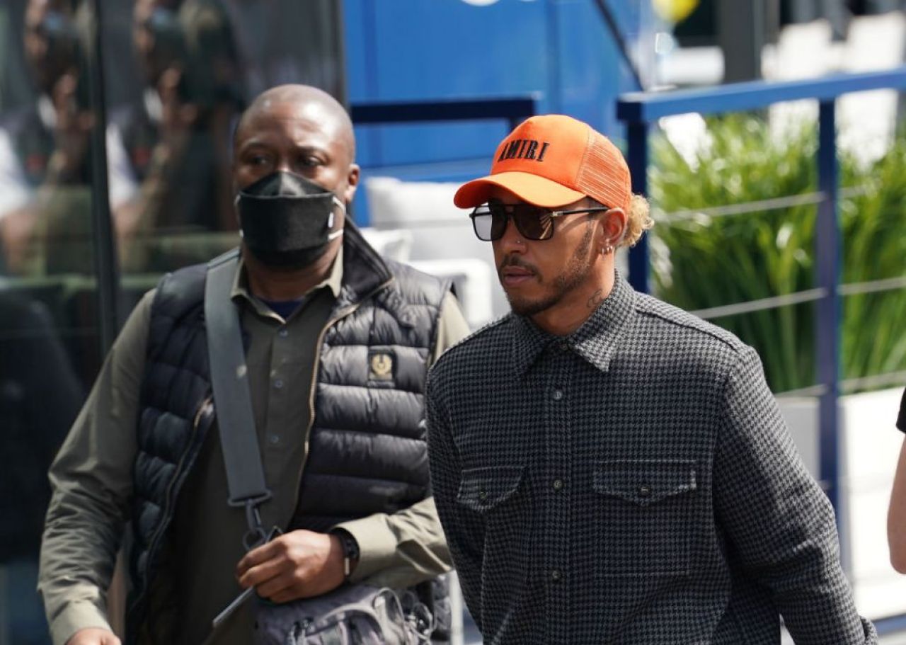 Hamilton s-a afișat cu trei ceasuri de lux și plin de diamante! Metoda pilotului de Formula 1 de a protesta și ce l-a nemulțumit _1