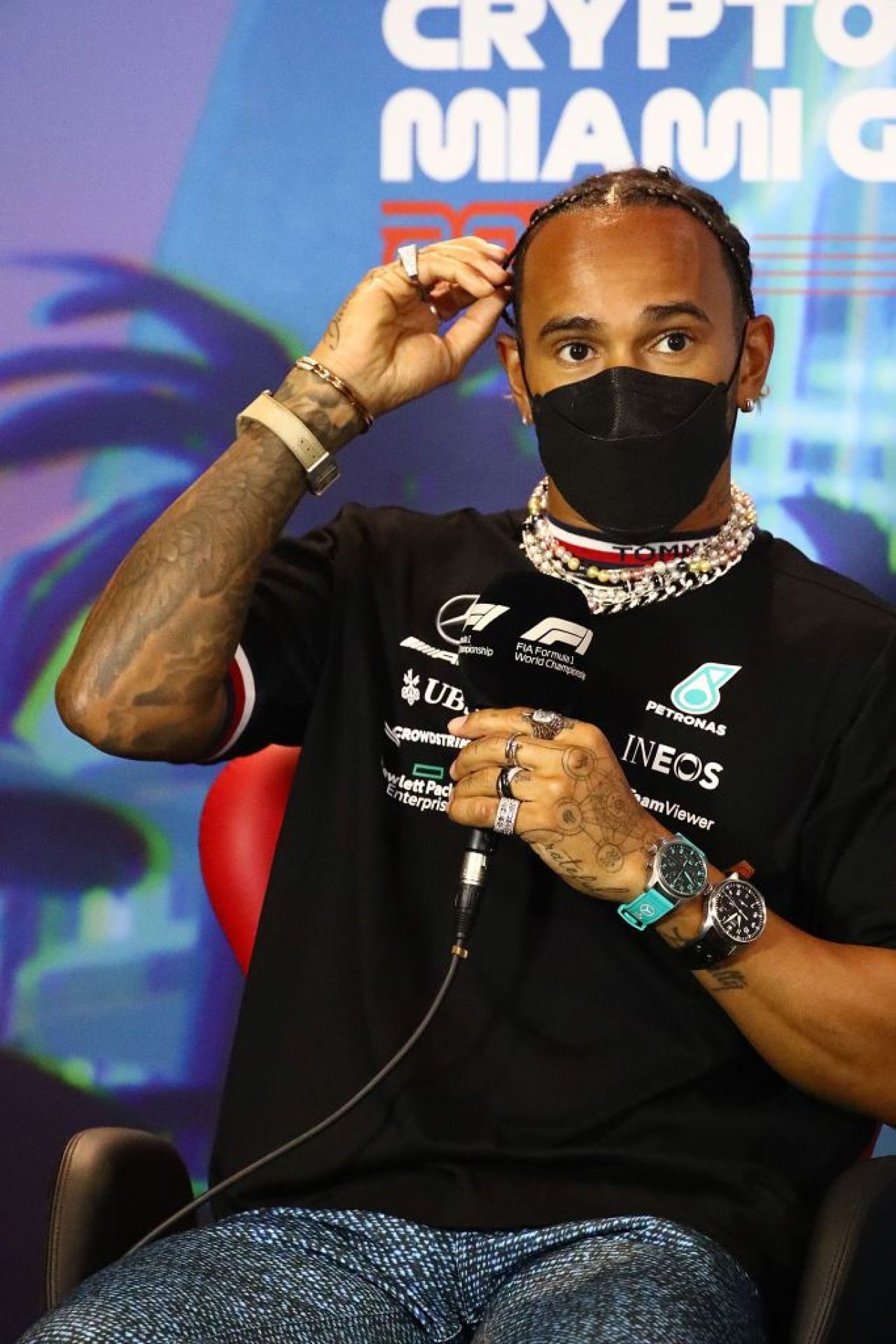 Hamilton s-a afișat cu trei ceasuri de lux și plin de diamante! Metoda pilotului de Formula 1 de a protesta și ce l-a nemulțumit _4
