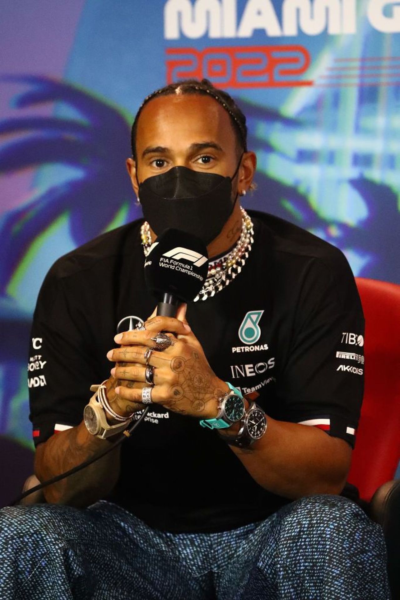Hamilton s-a afișat cu trei ceasuri de lux și plin de diamante! Metoda pilotului de Formula 1 de a protesta și ce l-a nemulțumit _5