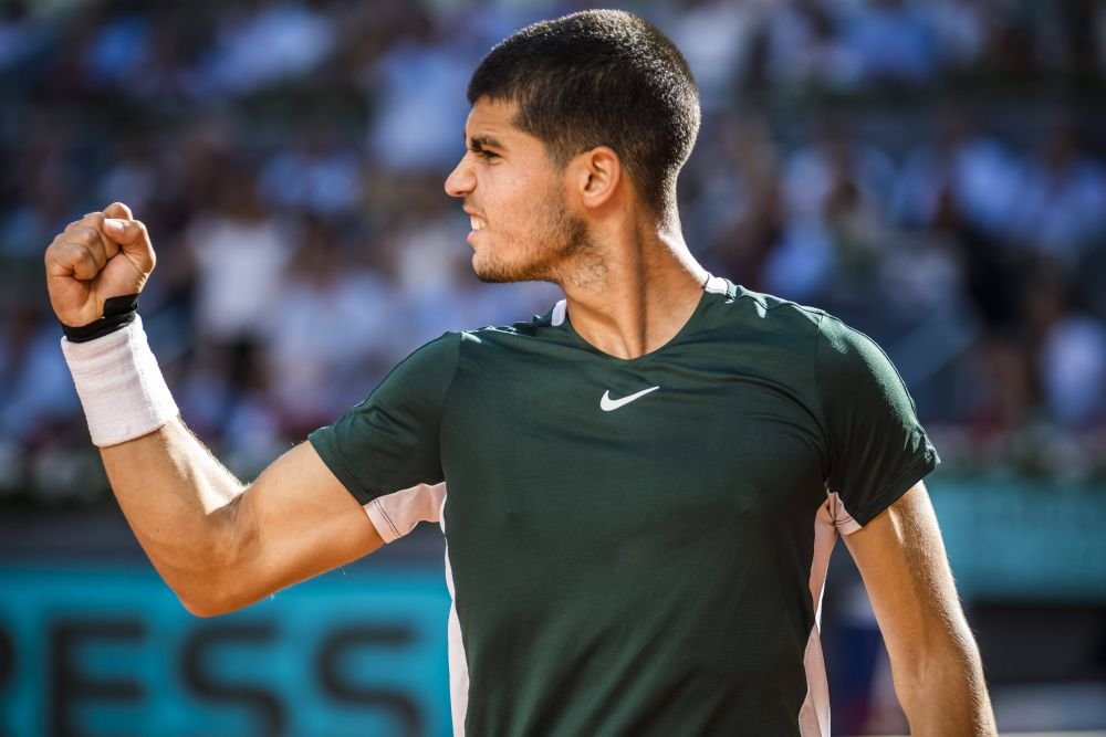 Carlos Alcaraz face o nouă victimă! După Rafael Nadal, ibericul l-a eliminat și pe Djokovic și joacă în finala de la Madrid_2