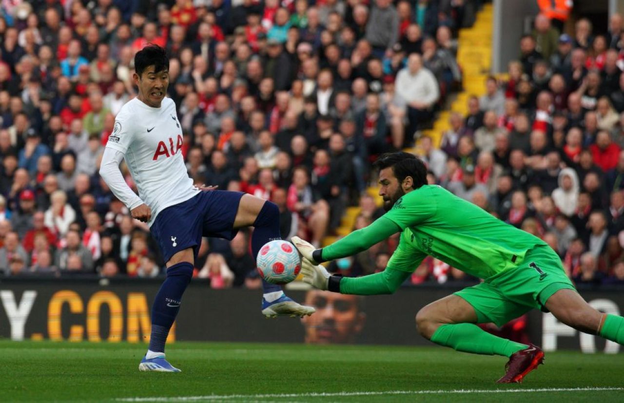 Liverpool - Tottenham 1-1. ”Cormoranii”, pas greșit în lupta pentru titlu cu Manchester City_2