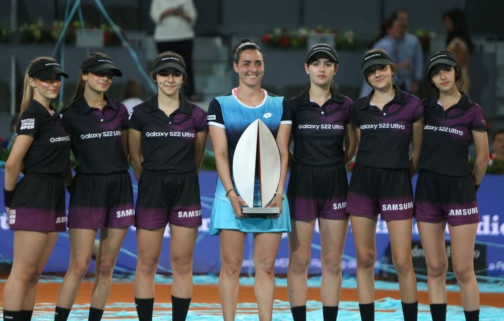 A eliminat-o pe Halep și s-a oprit când a primit trofeul în mână! Ons Jabeur, campioană la Madrid! Tunisianca a câștigat cel mai important titlu al carierei sale _5