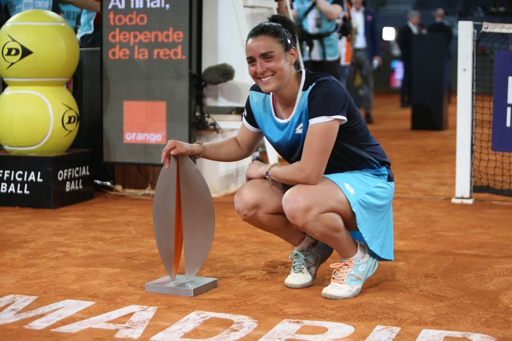 A eliminat-o pe Halep și s-a oprit când a primit trofeul în mână! Ons Jabeur, campioană la Madrid! Tunisianca a câștigat cel mai important titlu al carierei sale _6