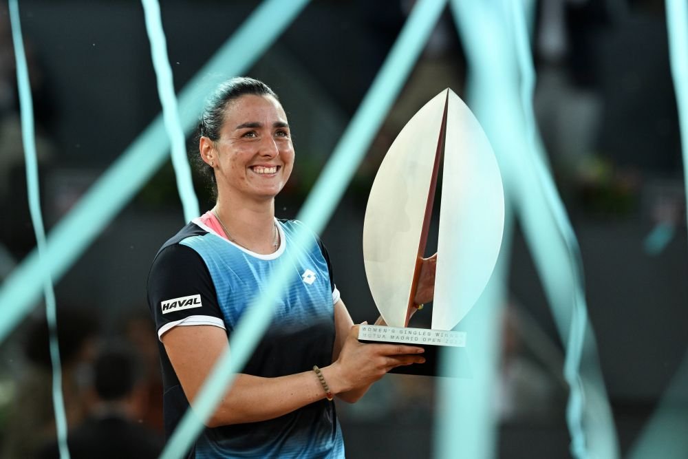A eliminat-o pe Halep și s-a oprit când a primit trofeul în mână! Ons Jabeur, campioană la Madrid! Tunisianca a câștigat cel mai important titlu al carierei sale _10