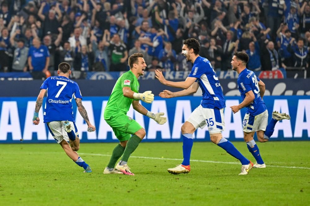 Crazy comeback! Fostul portar al lui FC Botoșani a promovat cu Schalke 04 &icirc;n Bundesliga