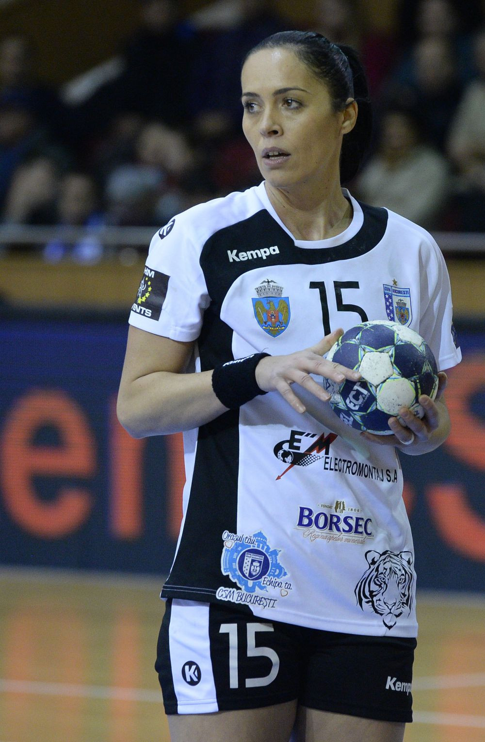 Momentul &icirc;n care Mica Brădeanu l-a făcut să pl&acirc;ngă pe Adi Vasile: &bdquo;Mă g&acirc;ndeam: Dar, de ce pl&acirc;ng? &rdquo;