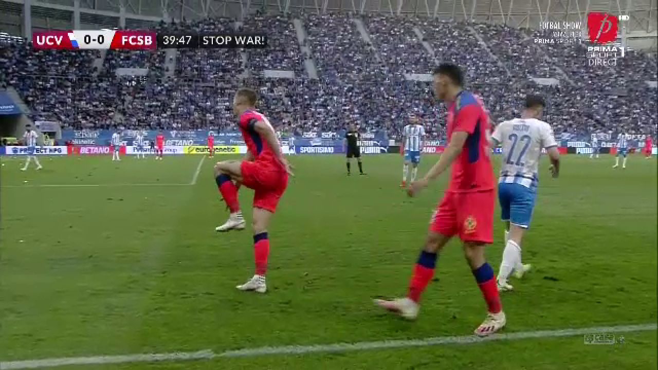 Florin Tănase, faultat de propriul coleg! Radunovic a încercat să-l deposedeze pe Gustavo, dar a ”nimerit” piciorul căpitanului de la FCSB_2