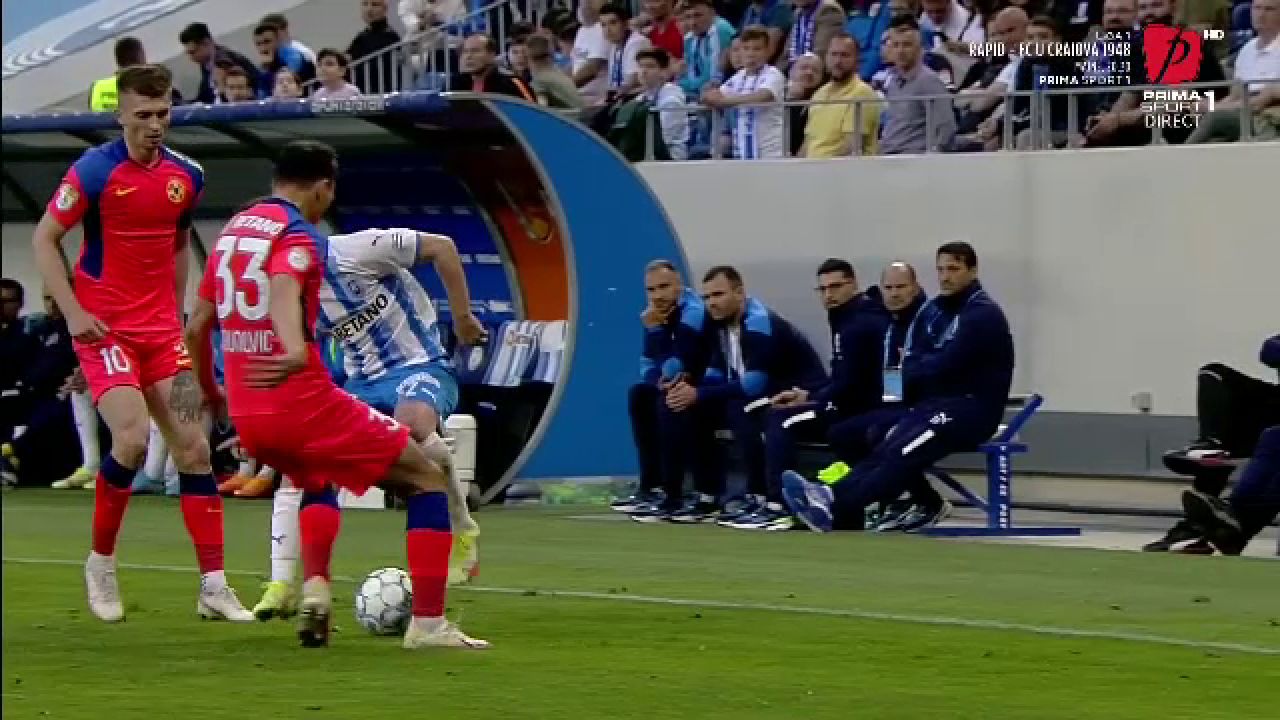 Florin Tănase, faultat de propriul coleg! Radunovic a încercat să-l deposedeze pe Gustavo, dar a ”nimerit” piciorul căpitanului de la FCSB_6