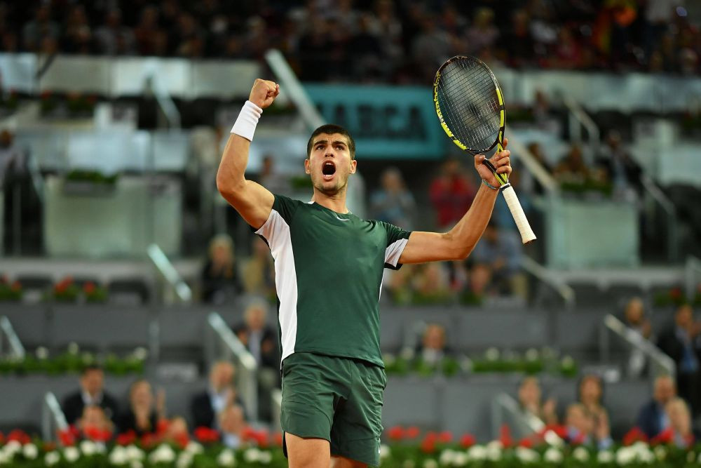 Așa joacă &bdquo;fulgerul Alcaraz!&rdquo; Carlos Alcaraz l-a distrus pe Zverev &icirc;n finala de la Madrid. A urcat 114 locuri &icirc;n clasamentul ATP &icirc;ntr-un singur an