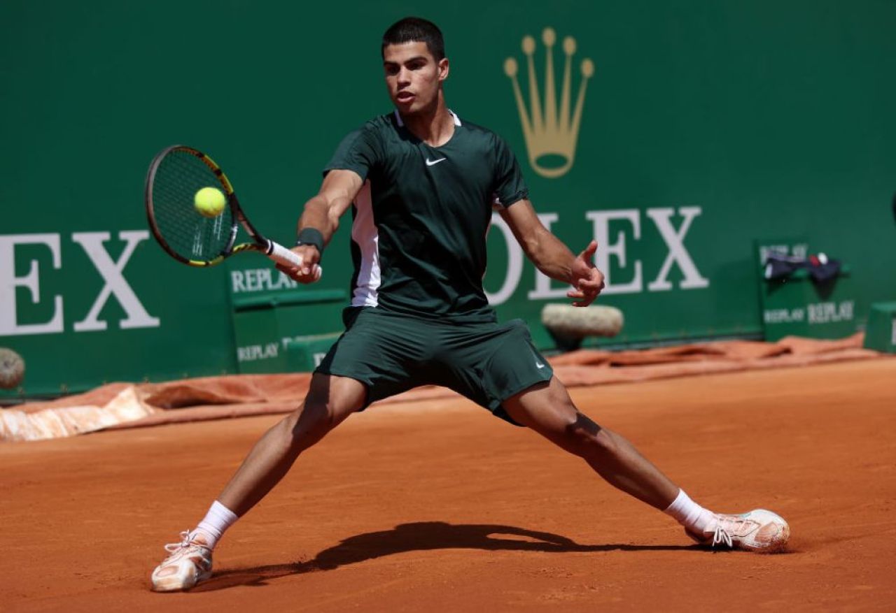 Așa joacă „fulgerul Alcaraz!” Carlos Alcaraz l-a distrus pe Zverev în finala de la Madrid. A urcat 114 locuri în clasamentul ATP într-un singur an_6