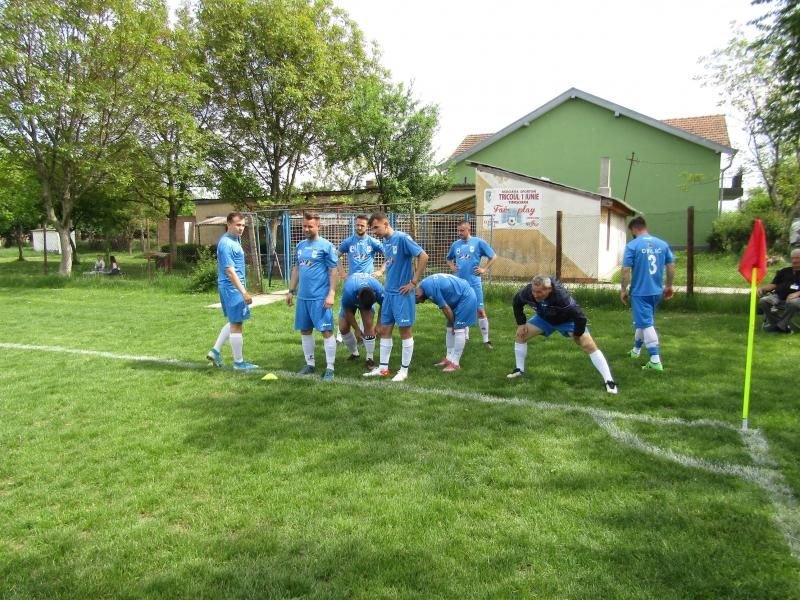Ultima ispravă a ”tricolorului” cu un meci și un gol la națională, care încă joacă la aproape 58 de ani_4