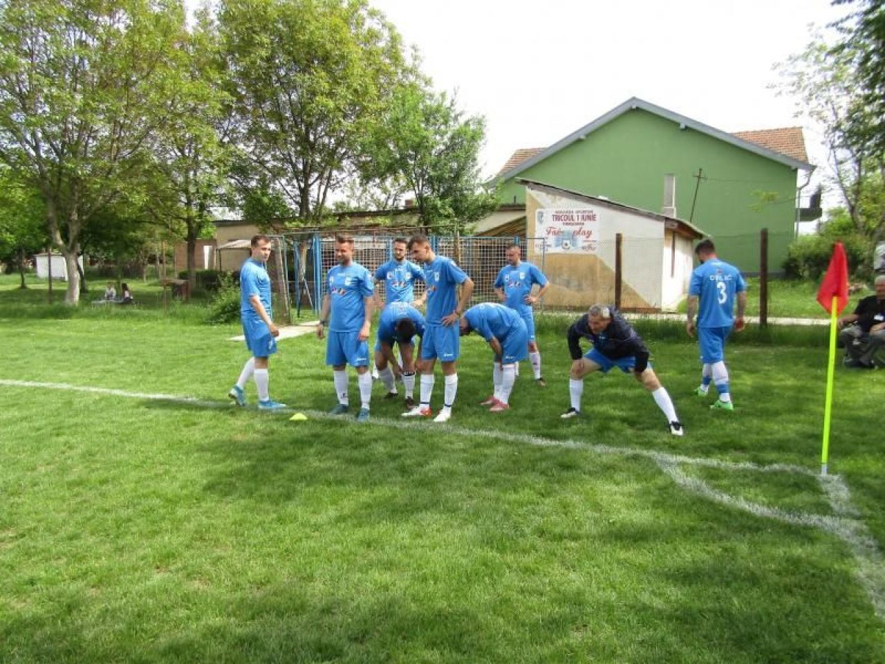 Ultima ispravă a ”tricolorului” cu un meci și un gol la națională, care încă joacă la aproape 58 de ani_4