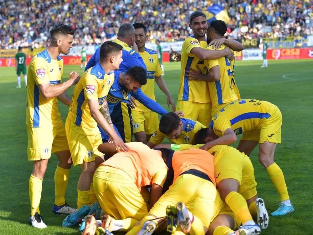 Back in business! Așa se sărbătorește promovarea la Ploiești! Petrolul revine &icirc;n Liga 1, după șase ani și un faliment