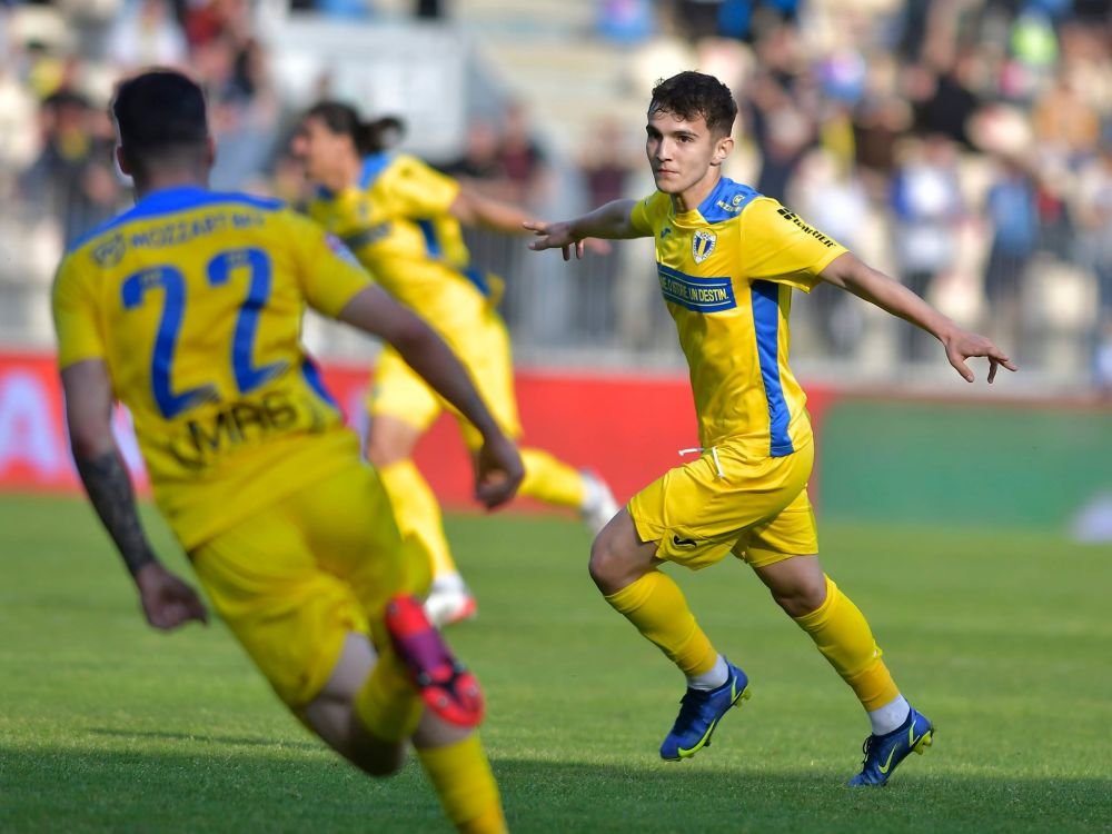 Back in business! Așa se sărbătorește promovarea la Ploiești! Petrolul revine în Liga 1, după șase ani și un faliment_4