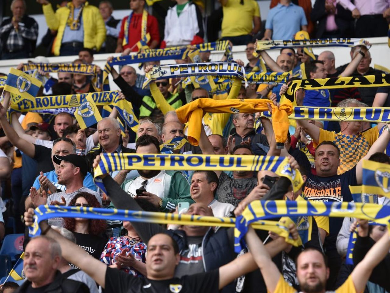Back in business! Așa se sărbătorește promovarea la Ploiești! Petrolul revine în Liga 1, după șase ani și un faliment_6