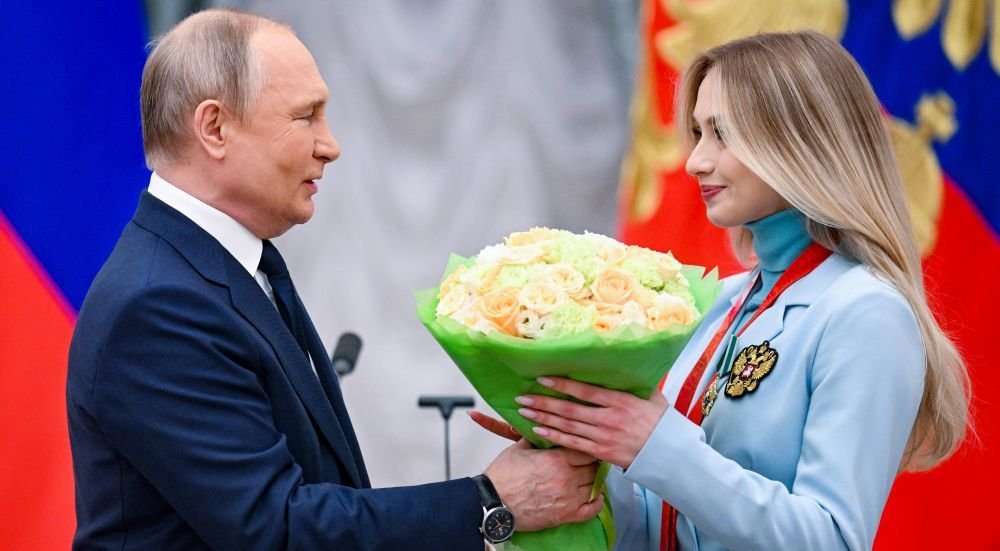 I-a 'dezgustat' pe fani cu gesturile sale, iar acum a comis-o din nou! Ce a făcut campioana olimpică din Rusia de 'Ziua Victoriei'_42