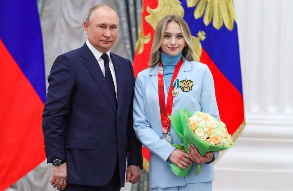I-a 'dezgustat' pe fani cu gesturile sale, iar acum a comis-o din nou! Ce a făcut campioana olimpică din Rusia de 'Ziua Victoriei'_43