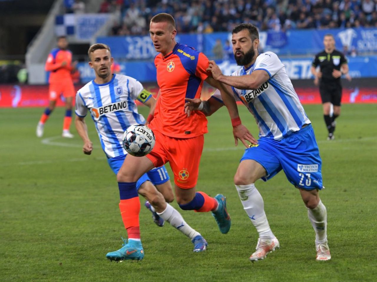 Detalii din culisele transferului lui Ivan Mamut de la Universtatea Craiova la FCSB: „M-a sunat Mihai Rotaru, nici măcar nu-l văzusem la față! Am zis da!” _5