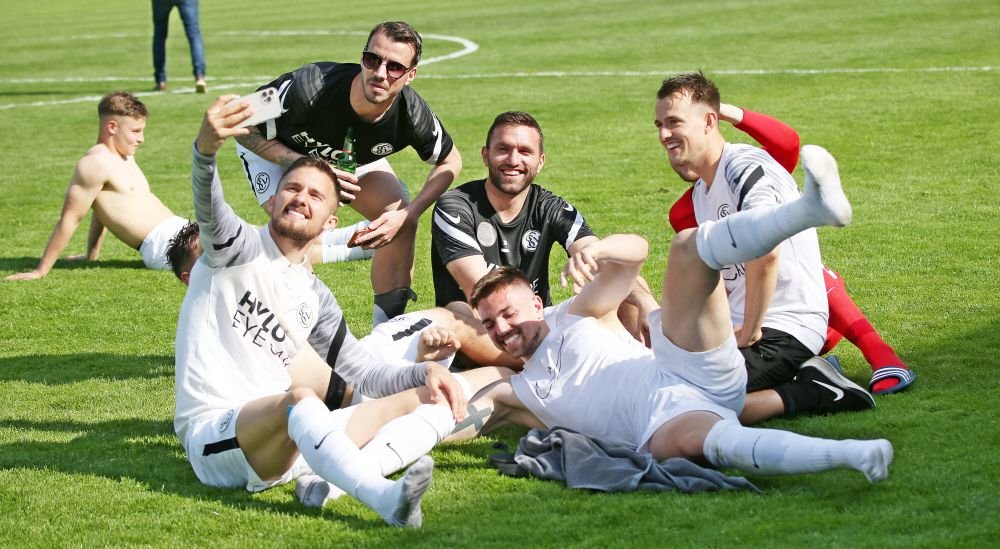 Era 1-1, scor la care gazdele se salvau și oaspeții promovau. Ce s-a întâmplat în ultimele 12 minute: „Zi neagră pentru fotbalul german!”_10