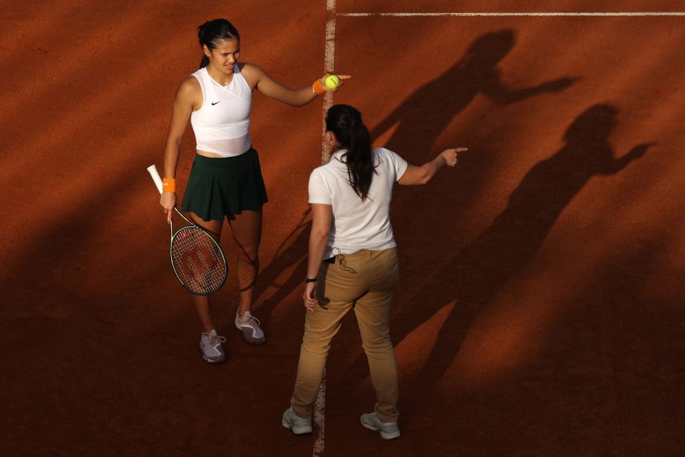 Emma Răducanu, out de la Roma! A abandonat în setul secund al meciului cu Bianca Andreescu_3