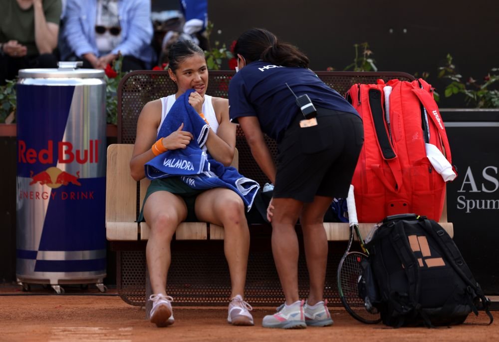 Emma Răducanu, out de la Roma! A abandonat în setul secund al meciului cu Bianca Andreescu_6
